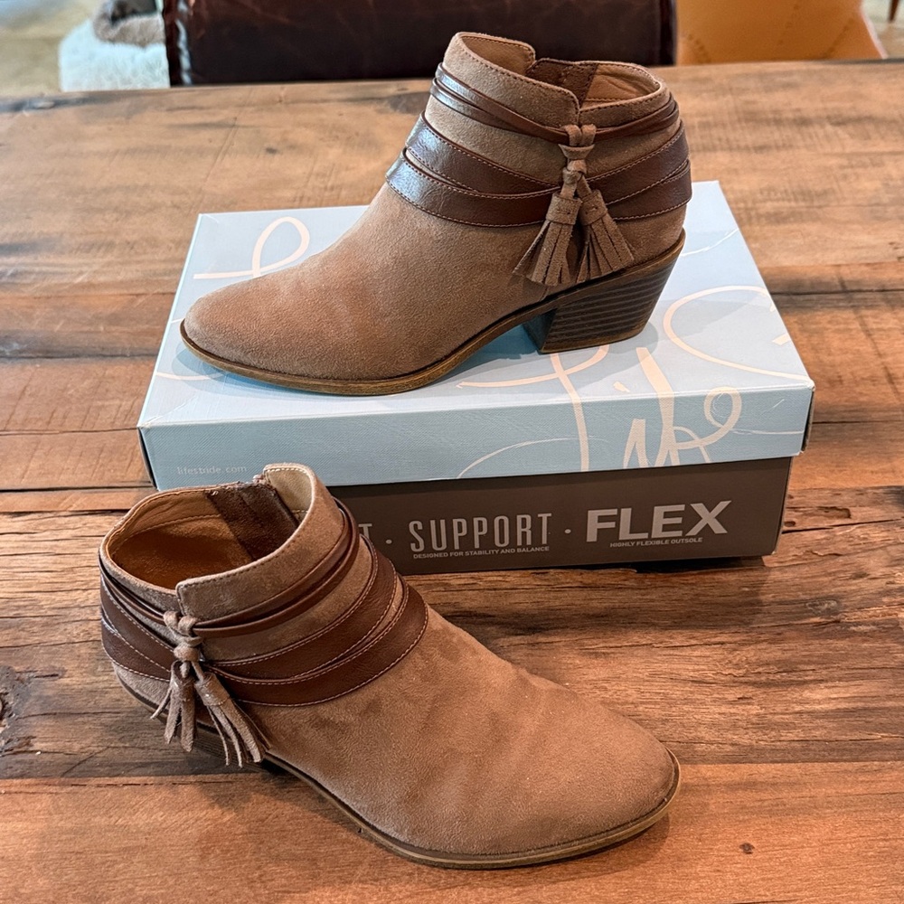 Great Condition Life Stride Paloma side zip bootie size 6